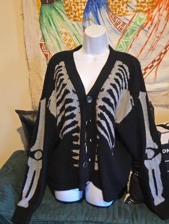 Dolls Kill Sweaters - Dolls Kill Black & Gray Skeleton-Print V-Neck Button Cardigan